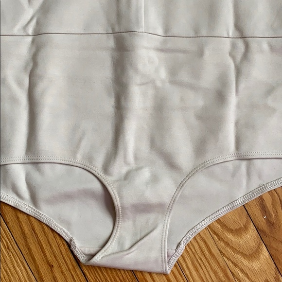 Babaton Cream 3/4 Sleeve Plunge Neck Bodysuit - Picture 3 of 7